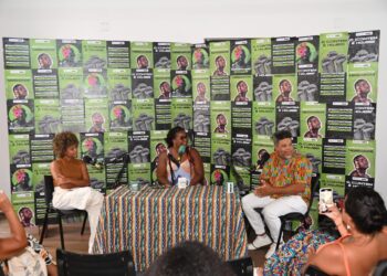 Primeiro dia de Encontros Negros reúne mesas sobre comunicação negra e literatura inclusiva