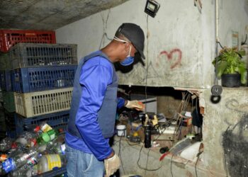 Ferros-velhos são interditados e materiais apreendidos em operação conjunta na Gamboa