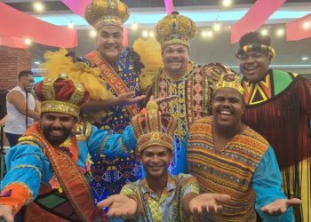 Candidatos a Rei Momo do Carnaval de Salvador 2026 fazem apresentação no Shopping Bela Vista