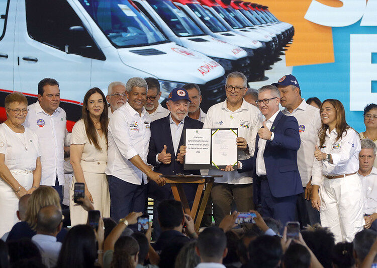 Novo PAC Saúde: Bahia recebe R$ 345 milhões em ambulâncias, equipamentos e novas policlínicas