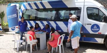 Prefeitura regulariza imóveis no Alto do Coqueirinho e entrega 184 títulos de propriedade