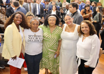 Combate ao feminicídio e representação política pautam debates na Câmara de Salvador após o 8 de Março