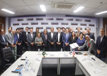 Em visita a Salvador, presidente da Câmara dos Deputados alinha projetos com Governo do Estado e recebe honraria no Tribunal de Contas do Município