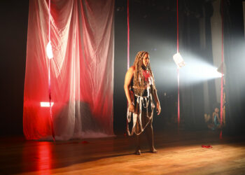 Espetáculo em Salvador aborda violência contra a mulher e promove ação solidária com entrada