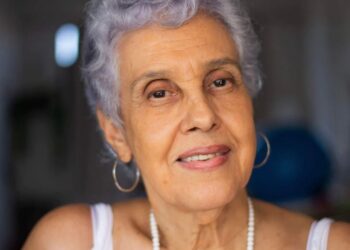 Escritora e ilustradora Edsoleda Santos será homenageada na Bienal do Livro da Bahia, nesta quarta-feira (15)