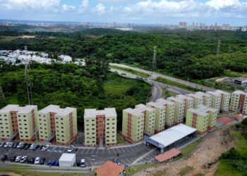 Lula e Jerônimo entregam 300 casas do Minha Casa, Minha Vida em Salvador