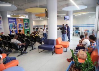 Funcionamento de serviços municipais em Salvador durante feriado