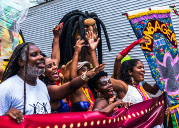 Projeto Museu é a Rua ocupa Pelourinho em diálogo com estudantes e acervo do Solar Ferrão