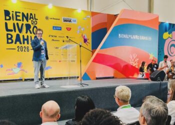 Bienal do Livro Bahia deve movimentar mais de R$ 10 milhões, afirma secretário do MinC