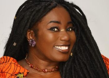 Bienal do Livro da Bahia recebe pré-lançamento de “Amor Preto”, novo livro de Carla Akotirene nesta terça