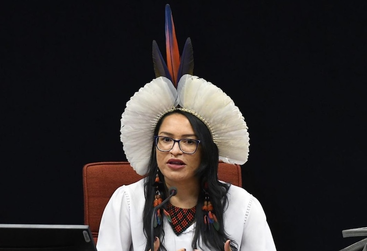 Advogada indígena Samara Pataxó defende “aldear direitos” como estratégia de justiça e protagonismo