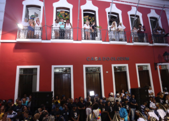 Olodum relança cartilhas sobre revoltas negras em celebração aos 47 anos do grupo