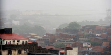 Inmet emite alerta de chuvas intensas para Salvador e mais de 100 cidades da Bahia