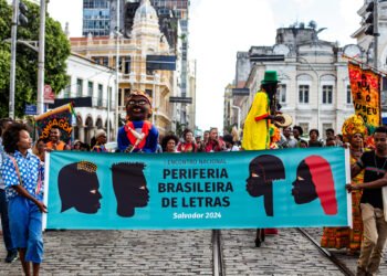 Encontro da Periferia Brasileira de Letras reúne coletivos e debate literatura, antirracismo e direitos humanos em Camaçari
