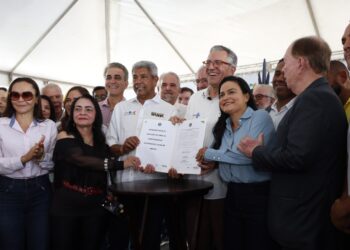Lauro de Freitas inicia construção de primeira maternidade municipal com investimento de R$ 103 milhões