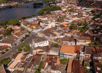Conectar Cultural lança livro multimídia trilíngue sobre culturas do Recôncavo Baiano