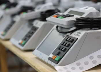 TSE cria comissão para combater uso ilegal de inteligência artificial nas eleições de 2026