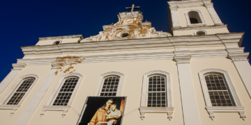 Salvador inaugura Caminho de Santo Antônio com peregrinação entre igrejas históricas