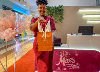 Shopping Center Lapa lança campanha de Dia das Mães com brindes da Natura em Salvador