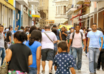 Brasil atinge recorde de rendimento médio e 82% da população acima de 14 anos possui renda