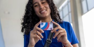 Governo da Bahia libera parcela de maio do Bolsa Presença para 352 mil estudantes