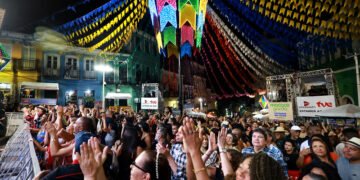 São João no Pelourinho reuniu multidão na noite desta segunda-feira