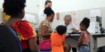 Beneficiários com Bolsa Família suspenso por falta escolar devem regularizar situação até fim de junho