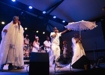 Cortejo Afro faz show especial de Dia dos Namorados na Casa Rosa com repertório romântico e clima junino