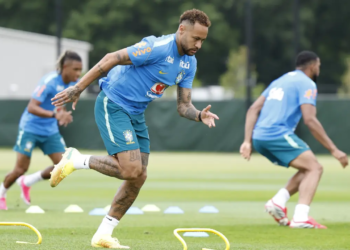 Neymar treina sem restrições pelo segundo dia seguido e aumenta expectativa de retorno à Seleção