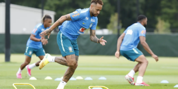 Neymar treina sem restrições pelo segundo dia seguido e aumenta expectativa de retorno à Seleção