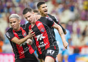 Vitória recebe Fortaleza para decidir título da Copa do Nordeste neste sábado (6)