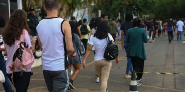 Faculdades têm até segunda-feira (14) para aderir ao Fies do segundo semestre de 2026