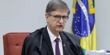 PGR se posiciona contra pedido de revisão da condenação de Bolsonaro por trama golpista