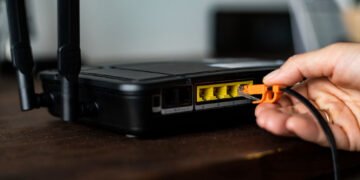 Móvel, satélite ou fibra óptica? Entenda as diferenças entre as formas de acesso à internet