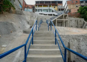 Prefeitura entrega pacote de 12 obras de contenção no Alto da Terezinha e chega a 607 encostas protegidas em Salvador