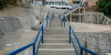 Prefeitura entrega pacote de 12 obras de contenção no Alto da Terezinha e chega a 607 encostas protegidas em Salvador