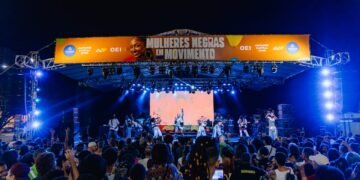 Com sucesso de público e exaltação à ancestralidade, Circuito Mulheres Negras em Movimento encerra noite histórica em Salvador 