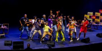 Stand-up RECEBA! volta a Salvador com duas sessões e reúne 14 humoristas baianos no Teatro Jorge Amado