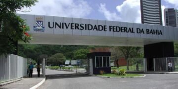 UFBA celebra 80 anos com congresso, homenagens e debate sobre ancestralidade em Salvador