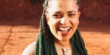 Eloah Monteiro apresenta show com repertório autoral e banda formada apenas por mulheres no Quinta da Casa