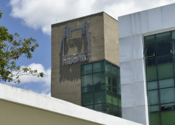 Fiocruz e farmacêutica firmam acordo para viabilizar produção de novo medicamento de prevenção ao HIV no Brasil
