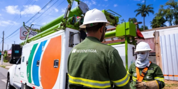 Manutenções da Neoenergia provocam desligamentos programados em bairros de Salvador; confira o cronograma