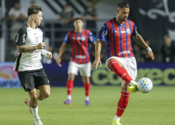 Bahia recebe Corinthians na Arena Fonte Nova em duelo direto pelo Brasileirão; veja onde assistir