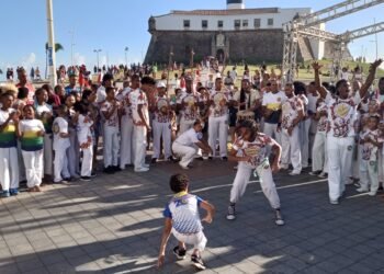 Associação Mangangá celebra 25 anos com encontro internacional de capoeira e debate sobre feminicídio