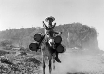 Feira de Santana recebe exposição itinerante com 80 fotografias de Pierre Verger