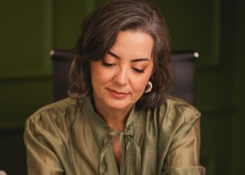 Jealva Ávila leva livro “Sob as Estrelas” à FLIPELÔ e à FLIGÊ com atividades voltadas à formação de leitores