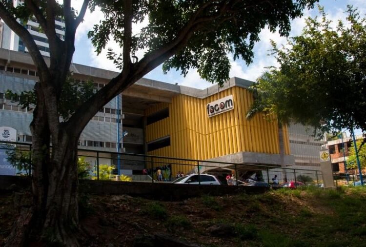 UFBA repudia violência após tumulto envolvendo deputado do PL na Faculdade de Comunicação