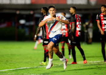 Bahia quebra tabu na casa do Leão e vence Vitória em confronto pelo Brasileirão
