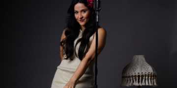 Candice Fiais estreia show em homenagem às mulheres que marcaram a história do blues em Salvador