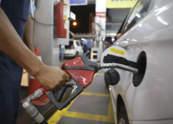 Refinaria de Mataripe reduz preço da gasolina em 11,3% na Bahia